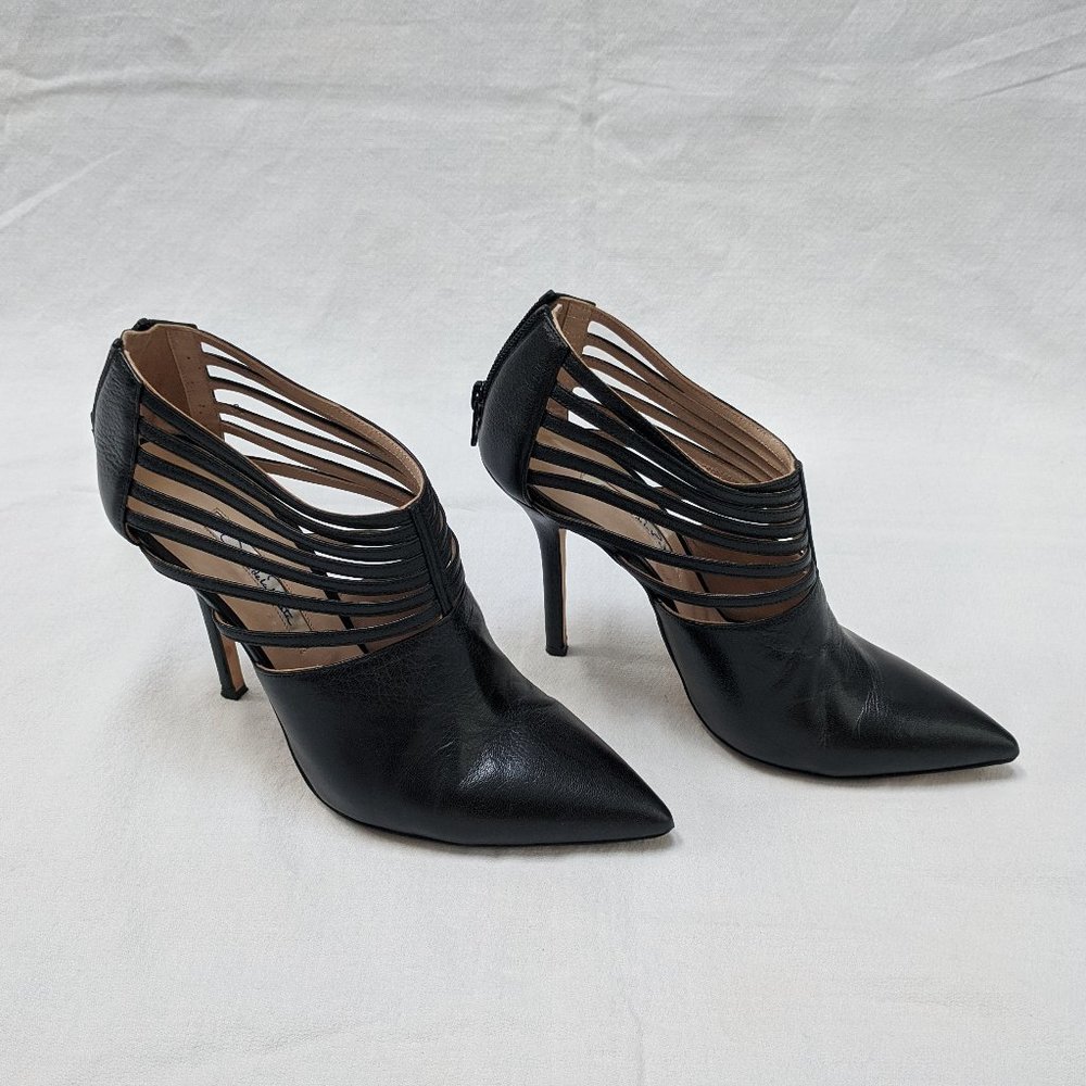 Oscar de la Renta Elisabeth Strappy Black Leather Bootie Heels size 38.5, 8.5 US
